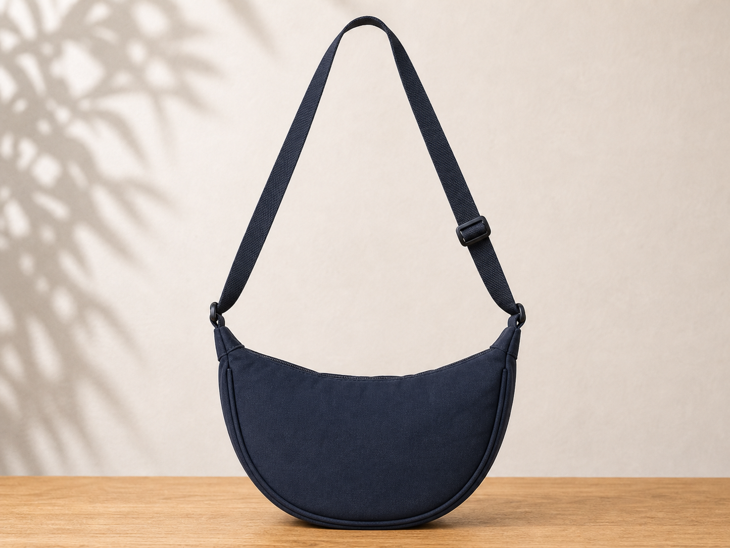 NEW REBELS Halbmond Schultertasche